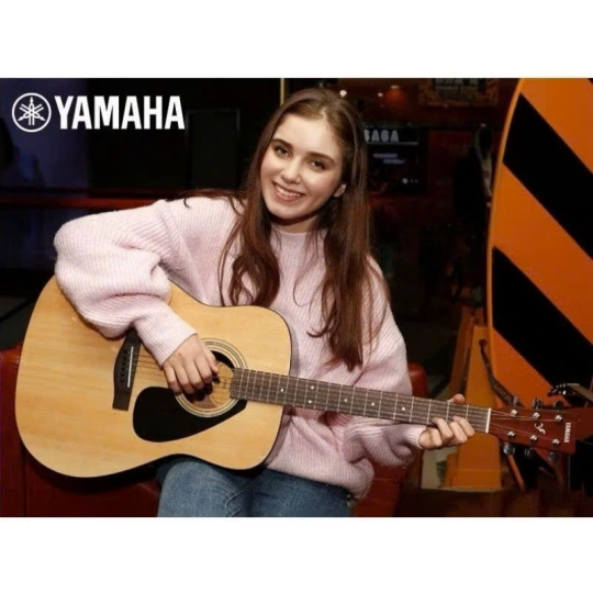 GUITAR YAMAHA F-310